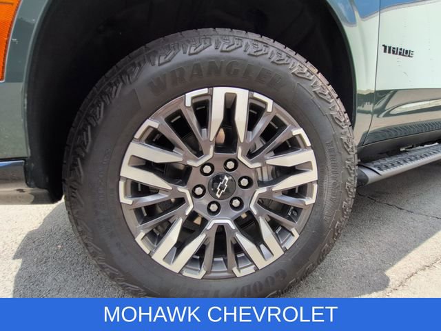 Used 2026 Chevrolet Tahoe Z71 w/ Comfort Package AWD/4WD image 35