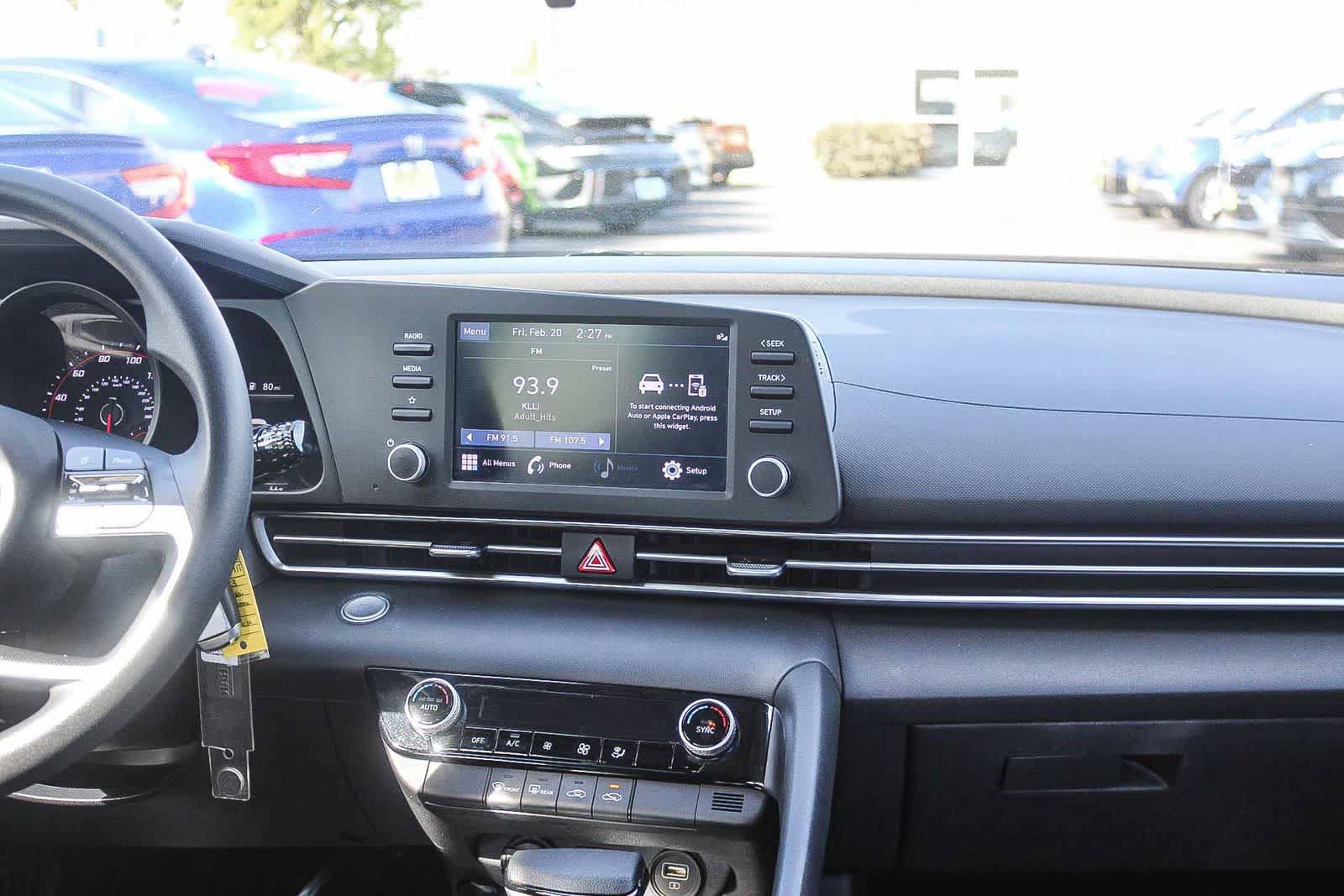 Used 2023 Hyundai Elantra SEL FWD image 17