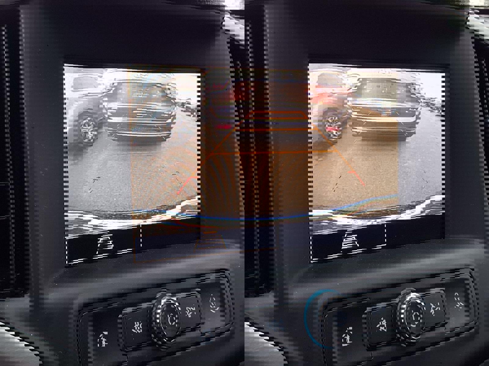 Used 2024 GMC Terrain SLE image 7