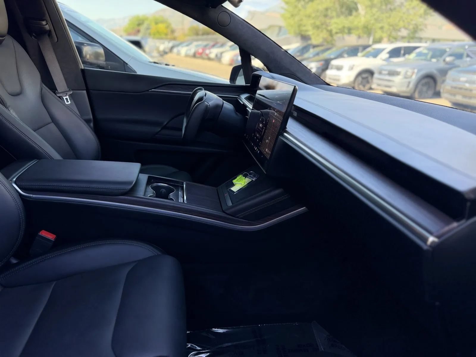 Used 2024 Tesla Model X AWD/4WD image 34