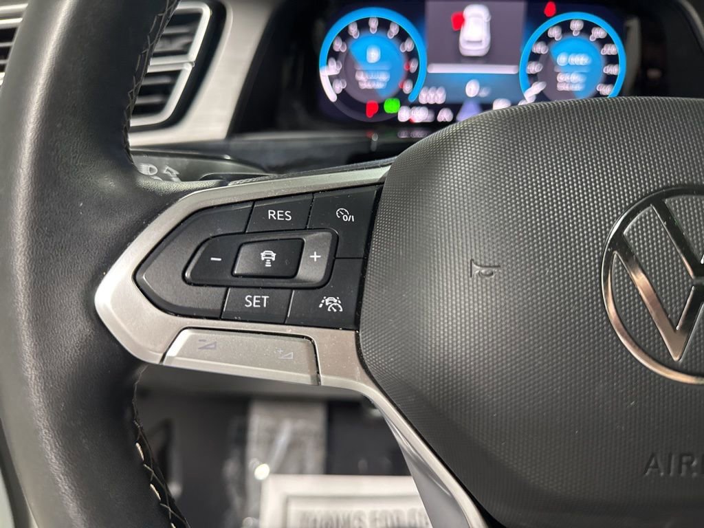 Used 2025 Volkswagen Atlas Cross Sport SE image 20