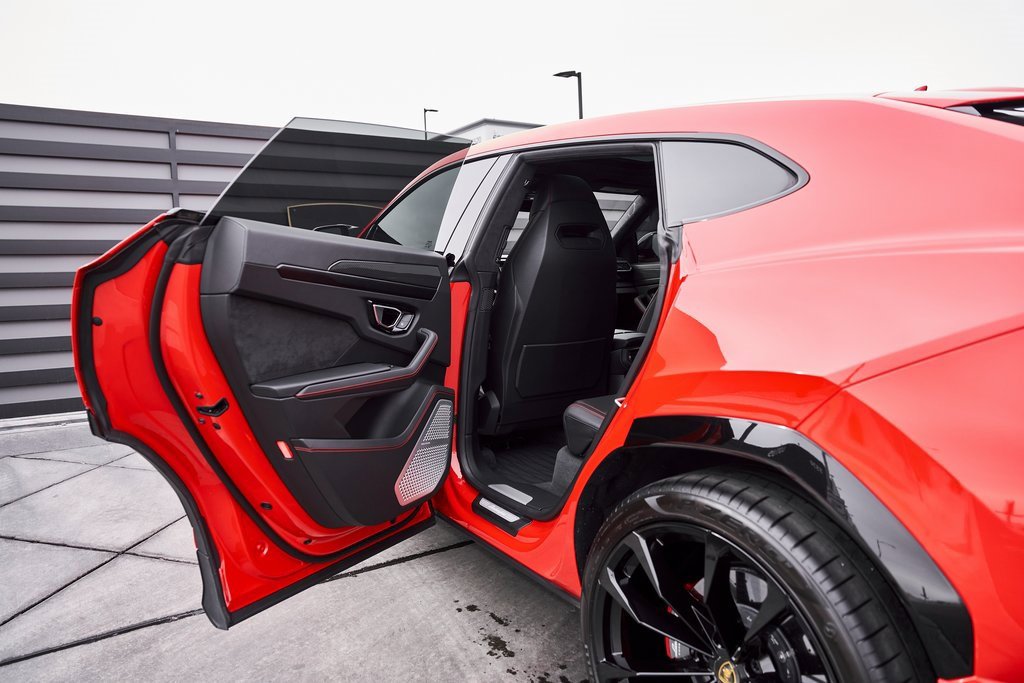 Used 2021 Lamborghini Urus image 29