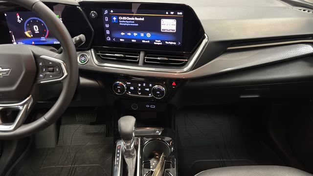 Used 2025 Chevrolet Trax ACTIV w/ Driver Confidence Package FWD image 12