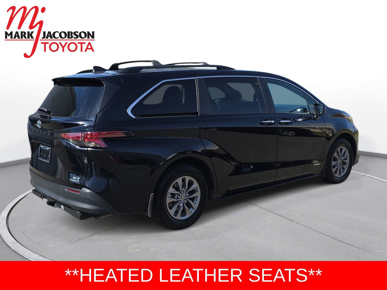 Used 2021 Toyota Sienna XLE image 8