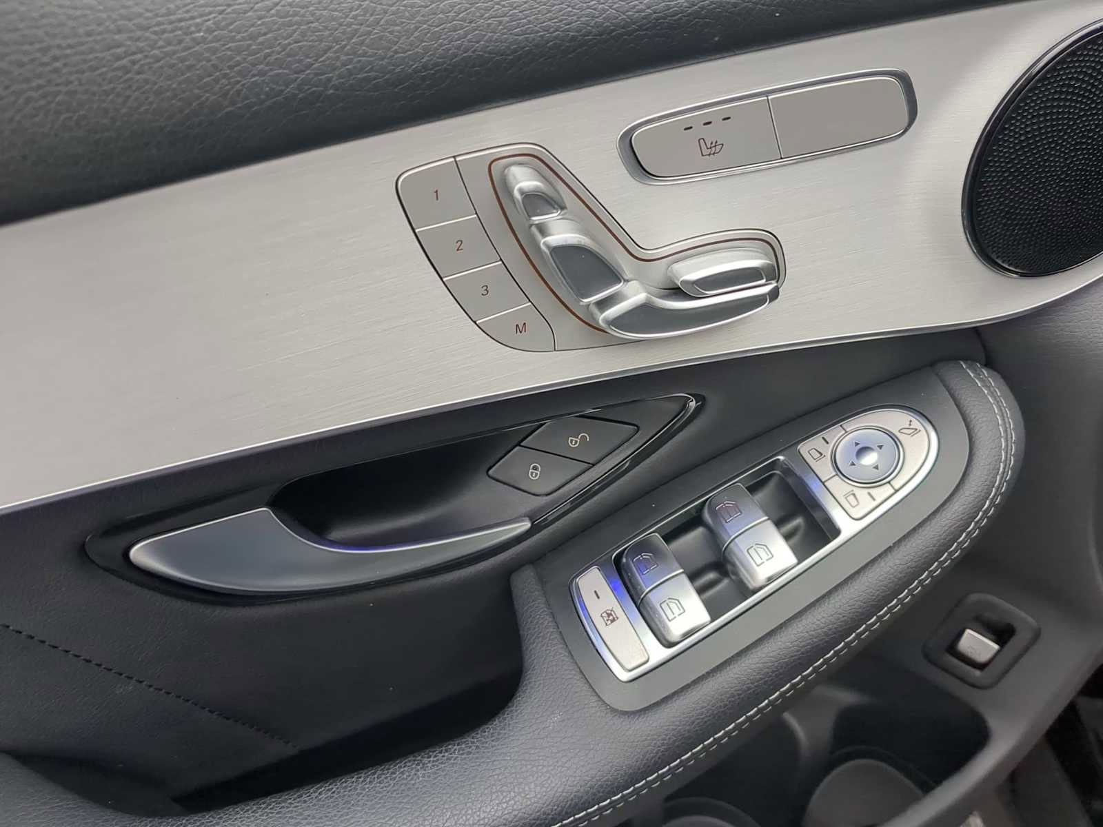 Used 2022 Mercedes-Benz GLC 300 4MATIC image 12