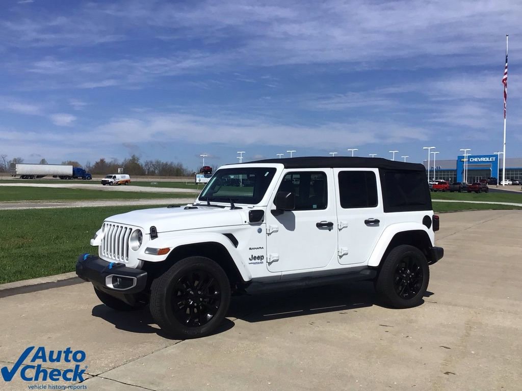 Used 2022 Jeep Wrangler Unlimited Sahara w/ Cold Weather Group image 3