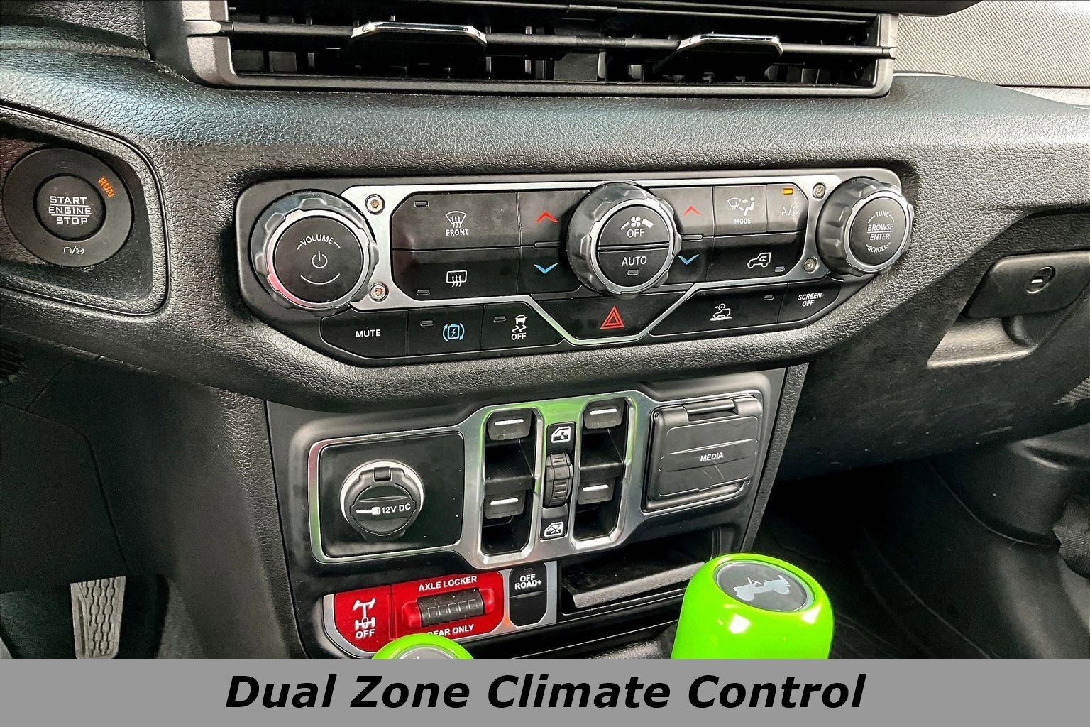Used 2024 Jeep Wrangler Unlimited AWD/4WD image 15
