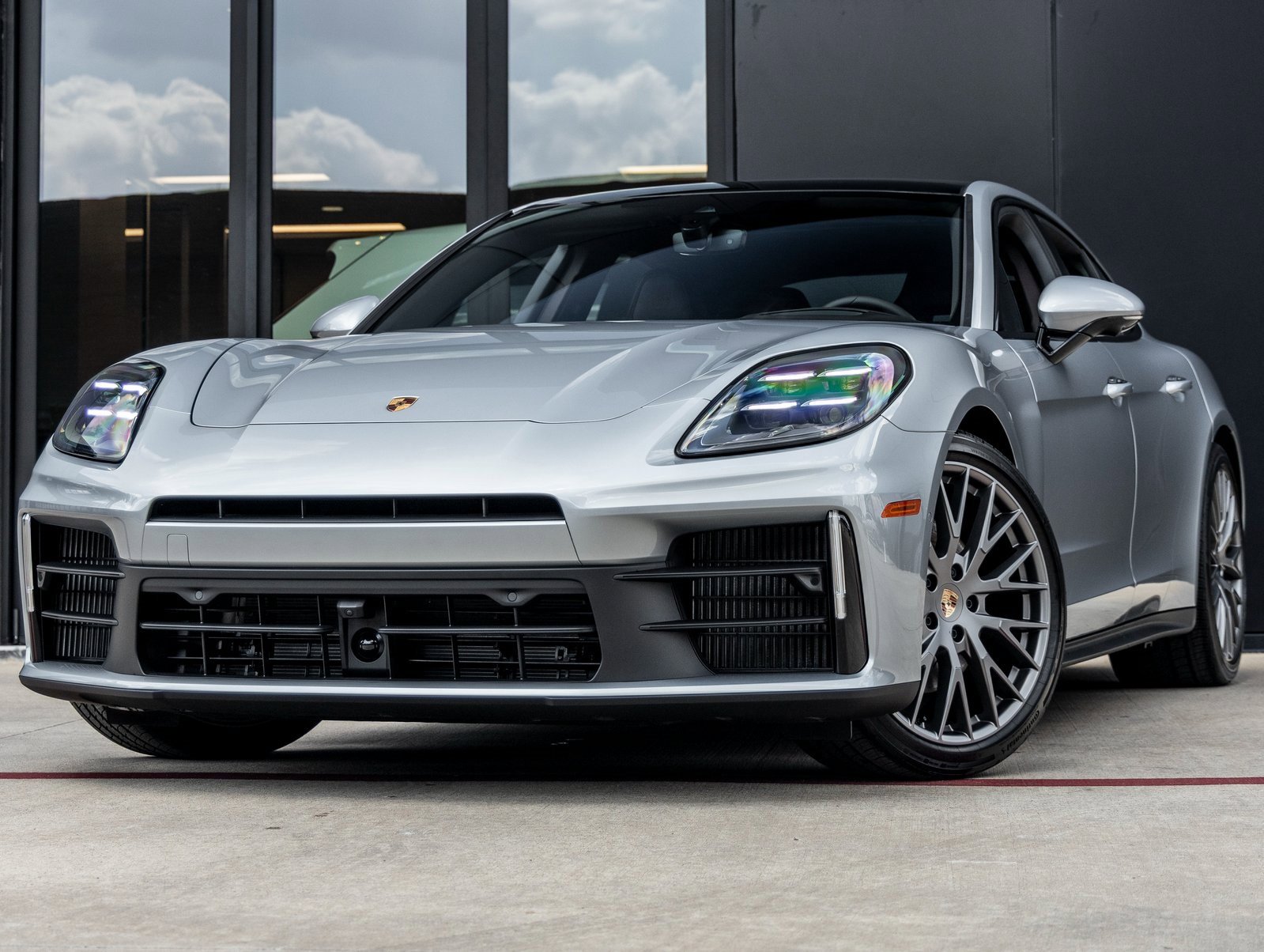 New 2025 Porsche Panamera 4