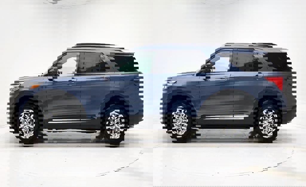 Used 2020 Ford Explorer XLT image 6