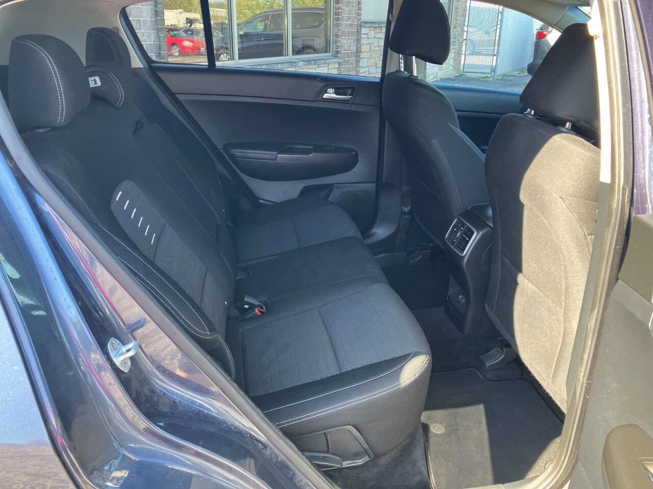 Used 2018 Kia Sportage LX image 16