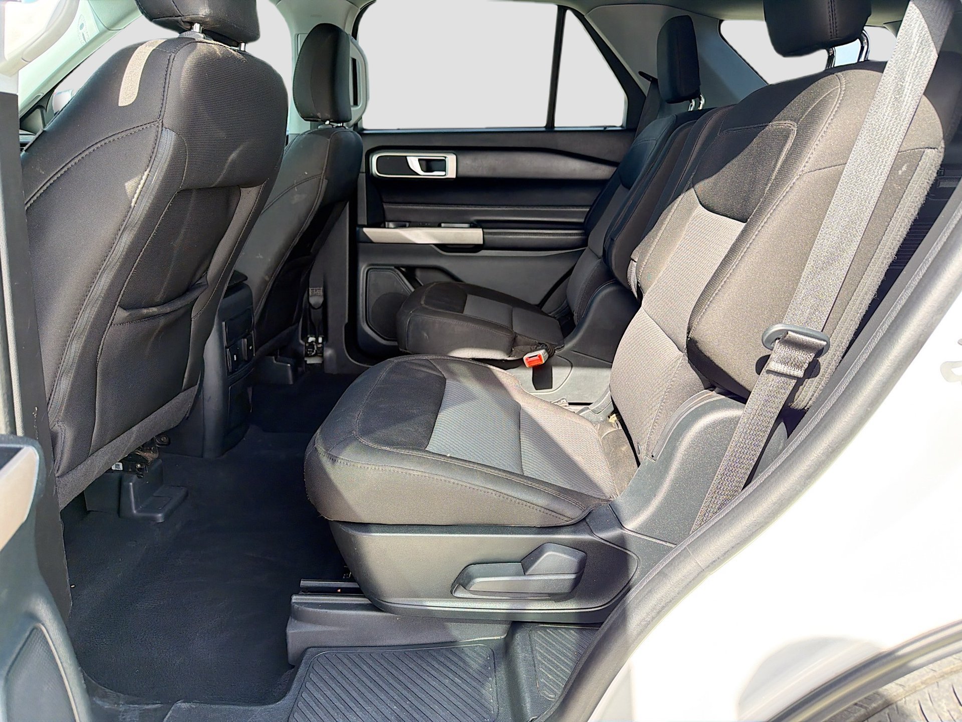Used 2023 Ford Explorer XLT RWD image 27
