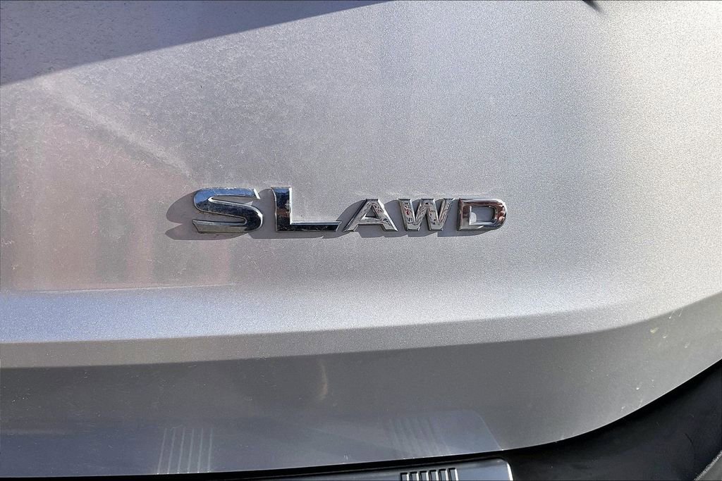 Used 2022 Nissan Rogue SL w/ SL Premium Package image 8
