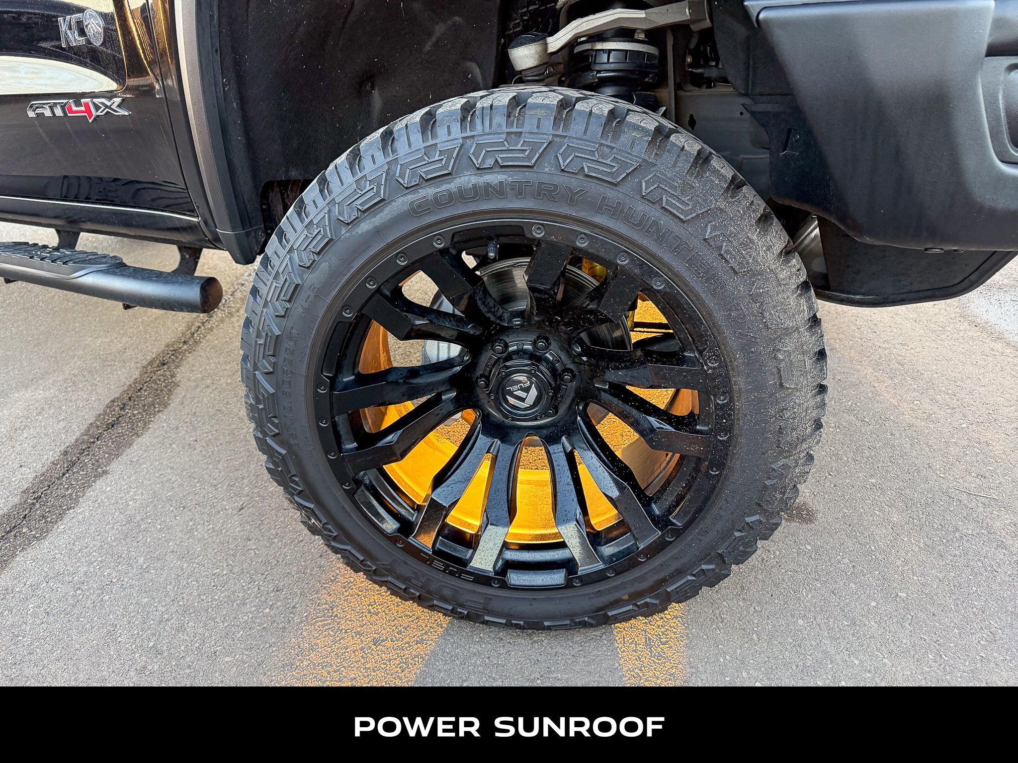 Used 2024 GMC Sierra 1500 AT4X image 11