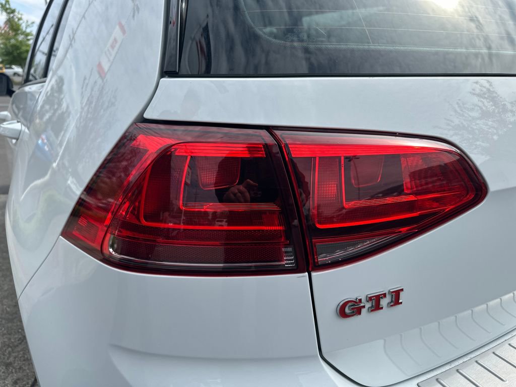 Used 2017 Volkswagen GTI Sport FWD image 10