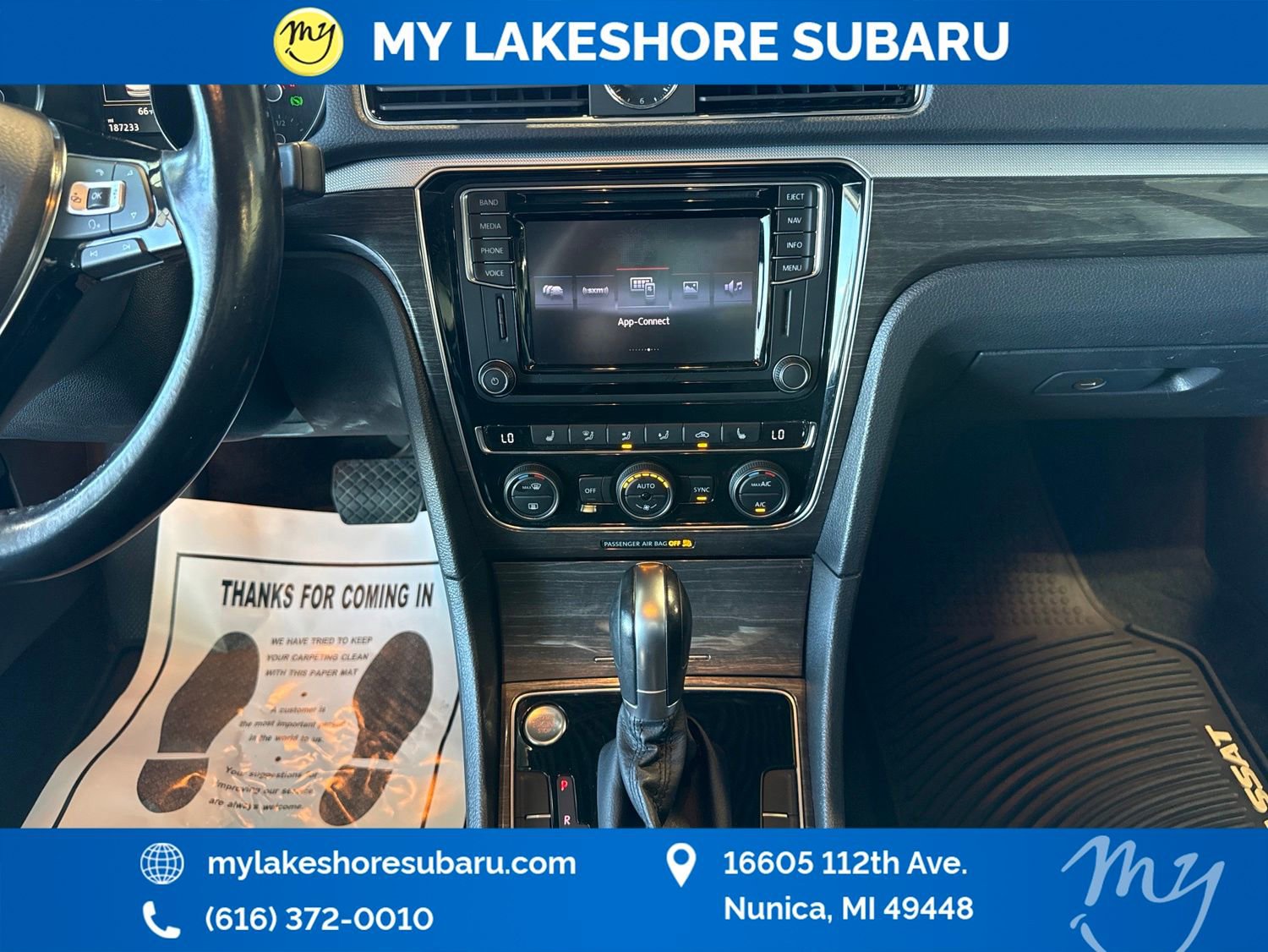 Used 2017 Volkswagen Passat 1.8T SE FWD image 19