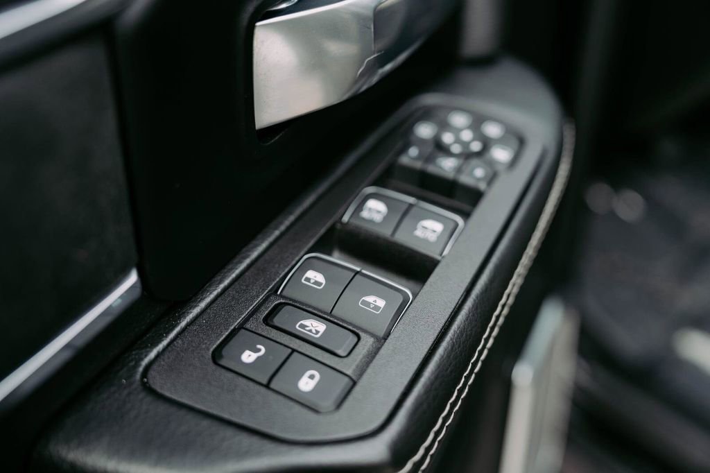 Used 2025 RAM 3500 Laramie image 17