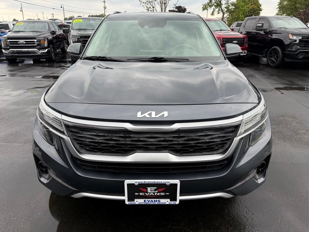 Used 2022 Kia Seltos EX AWD/4WD image 2