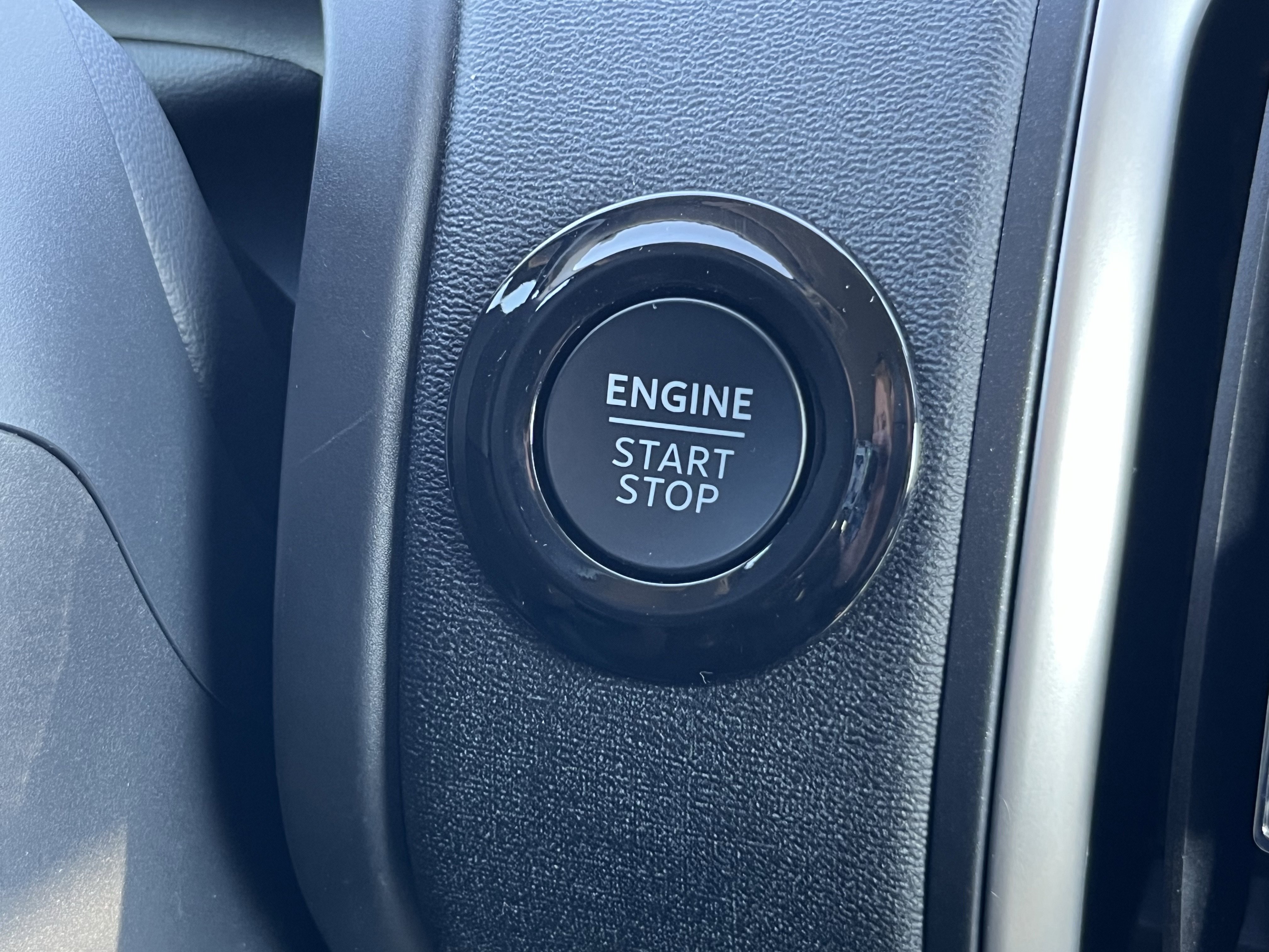 Used 2025 Ford Expedition Active image 37