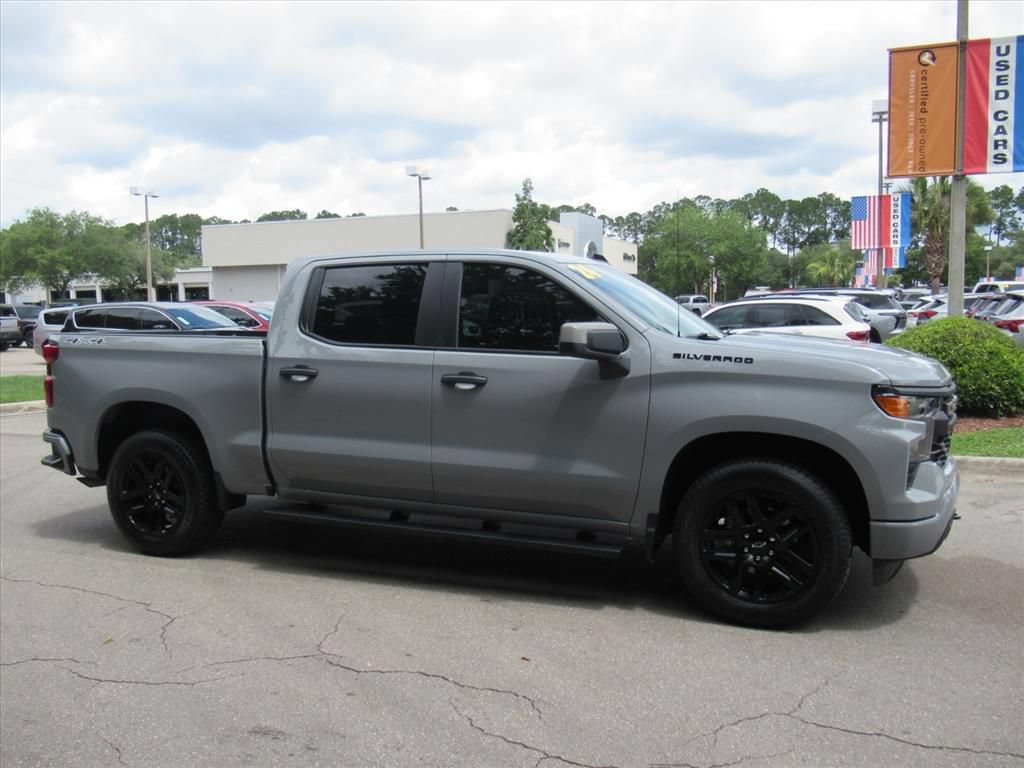 Used 2024 Chevrolet Silverado 1500 Custom w/ Dark Appearance Package RWD image 2
