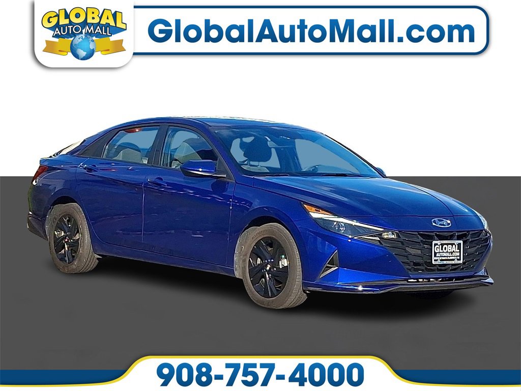 Used 2023 Hyundai Elantra SEL w/ Cargo Package image 1