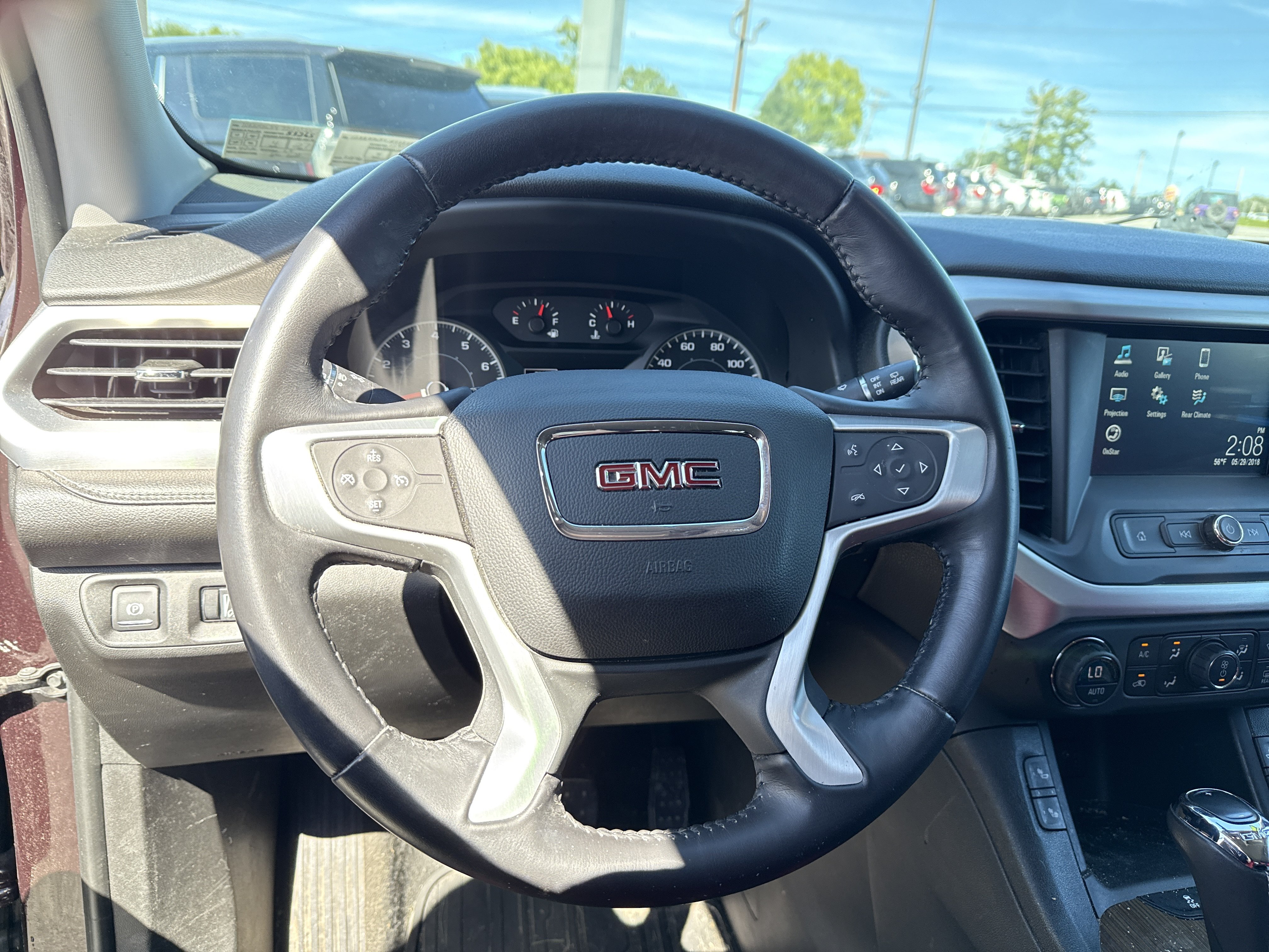 Used 2018 GMC Acadia SLE AWD/4WD image 13