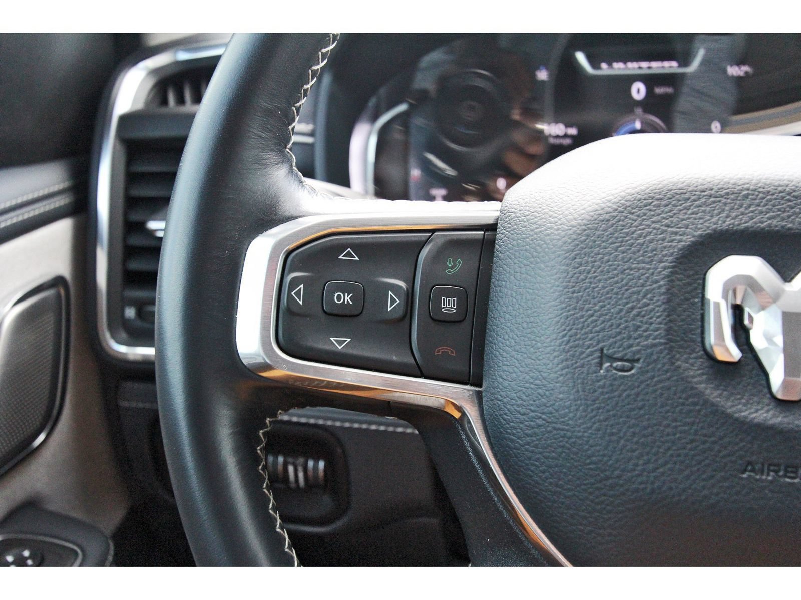 Used 2024 RAM 1500 Limited AWD/4WD image 24
