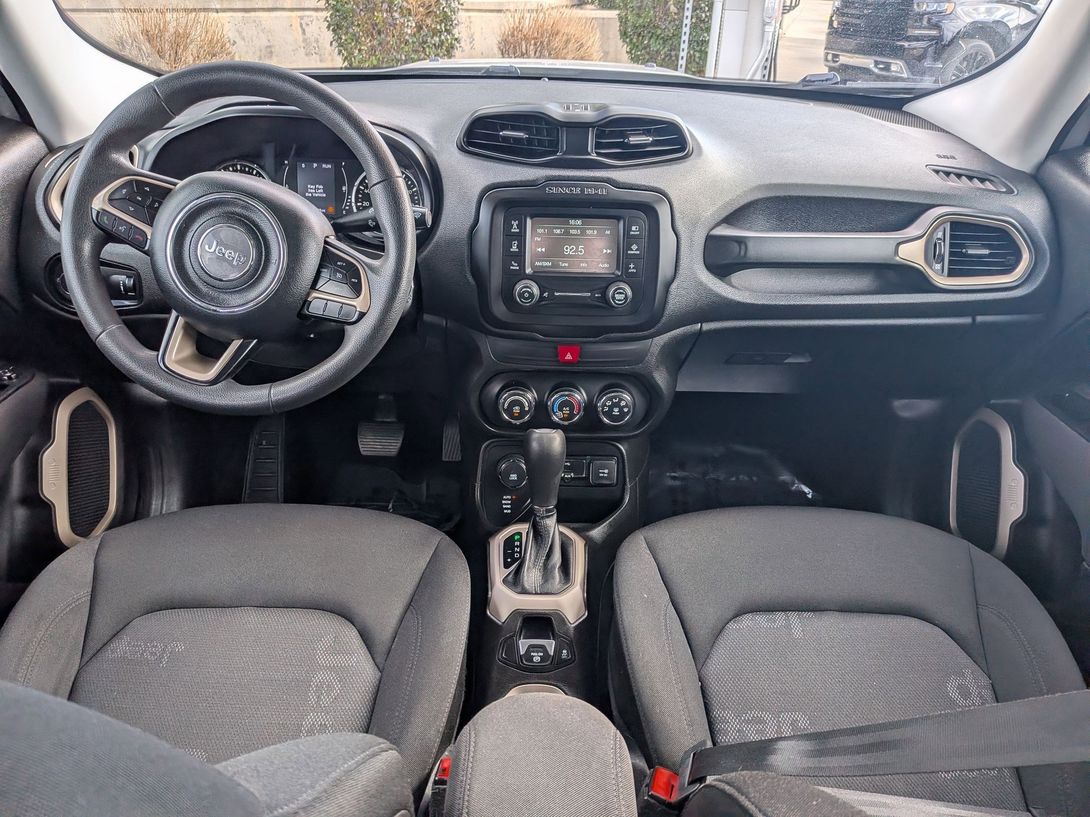 Used 2017 Jeep Renegade Sport w/ Power & Air Group image 27