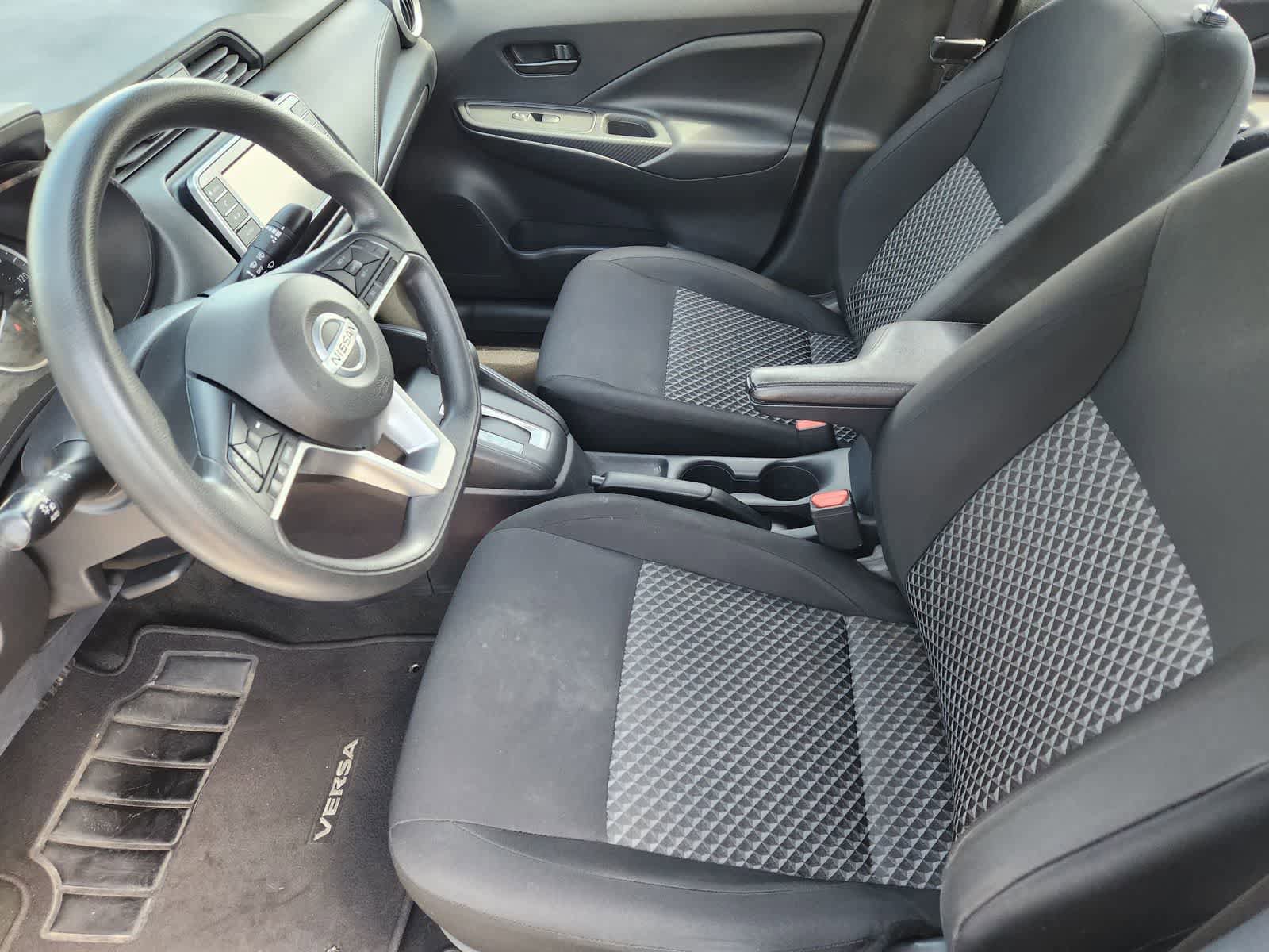 Used 2022 Nissan Versa S FWD image 11
