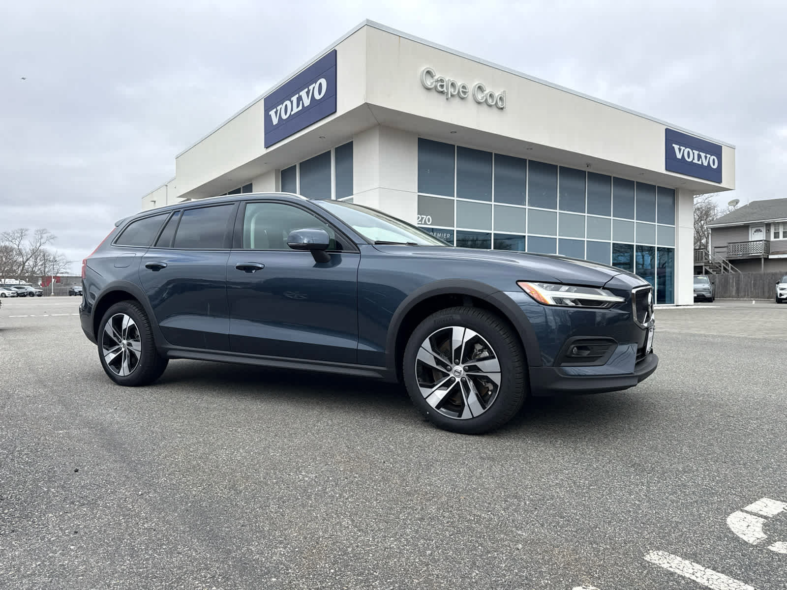 New 2026 Volvo V60 B5 Cross Country Plus w/ Protection Package Premier image 2