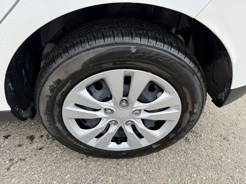 Certified 2023 Kia Soul LX FWD image 14