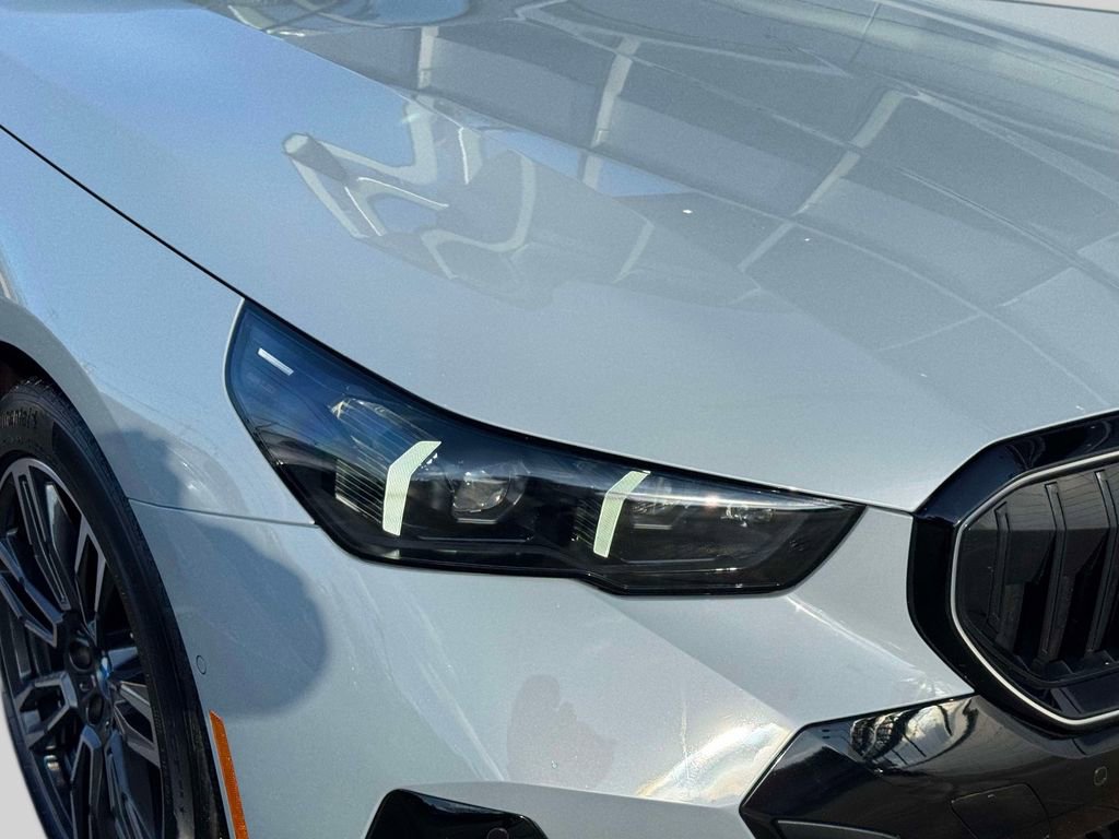 New 2026 BMW 530i xDrive w/ M Sport Package image 7