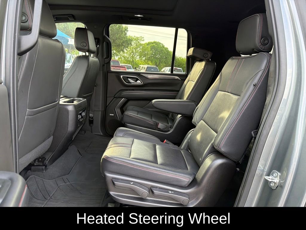 Used 2022 Chevrolet Suburban RST w/ Luxury Package image 13