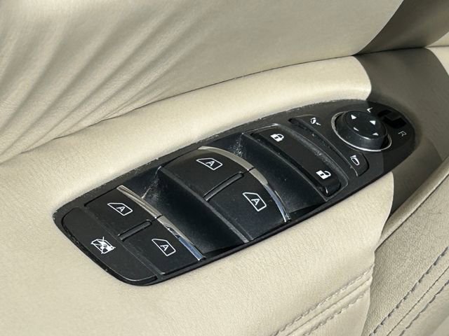 Used 2015 INFINITI QX80 4WD w/ 22" Wheel Package image 27