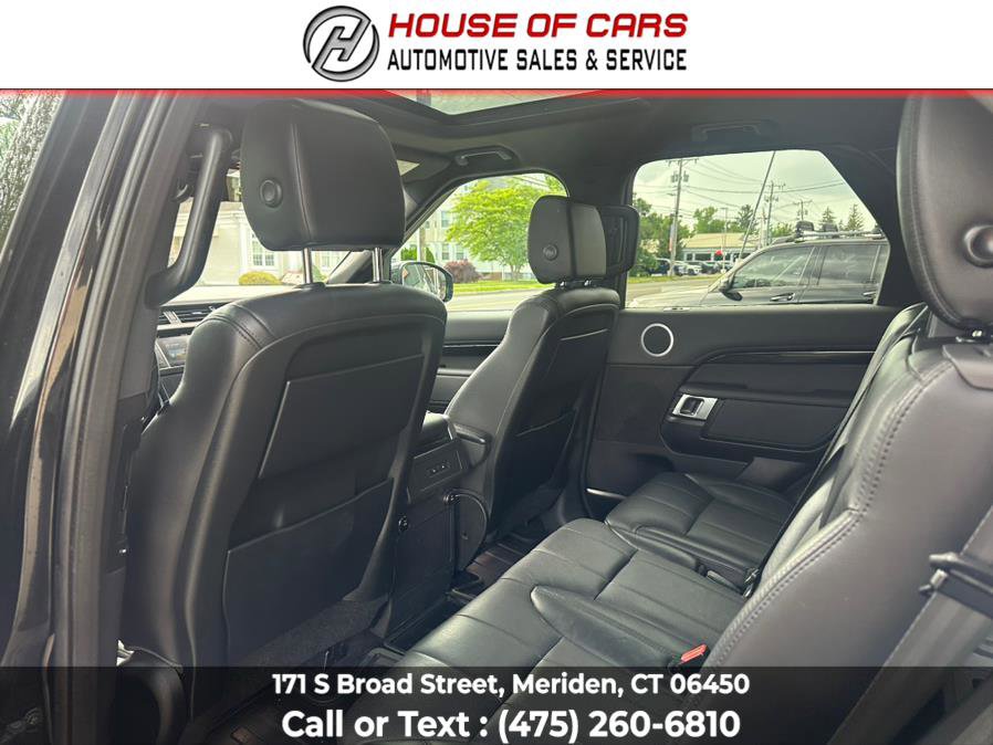 Used 2017 Land Rover Discovery SE image 32