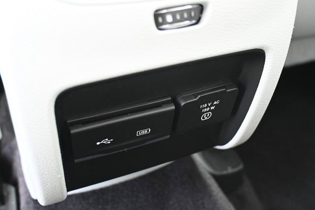 Used 2019 Jeep Cherokee Limited AWD/4WD image 25