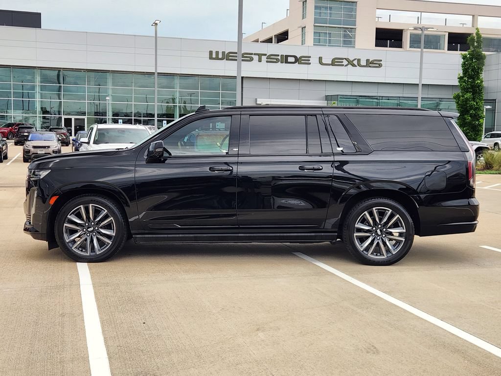 Used 2023 Cadillac Escalade ESV Sport w/ Touring Package RWD image 4