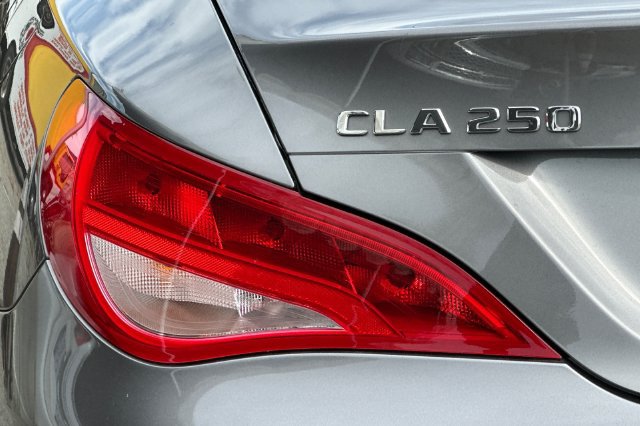 Used 2017 Mercedes-Benz CLA 250 4MATIC image 34