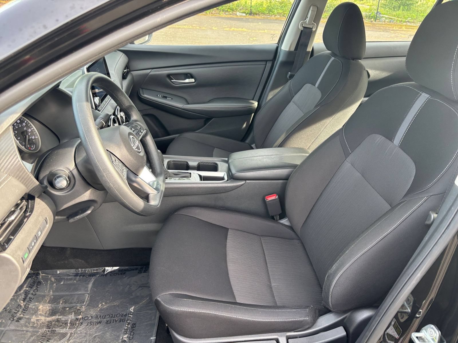 Used 2025 Nissan Sentra SV FWD image 29