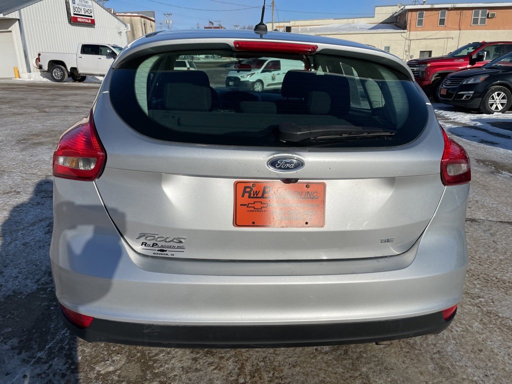 Used 2018 Ford Focus SE w/ Cold Weather Package image 14
