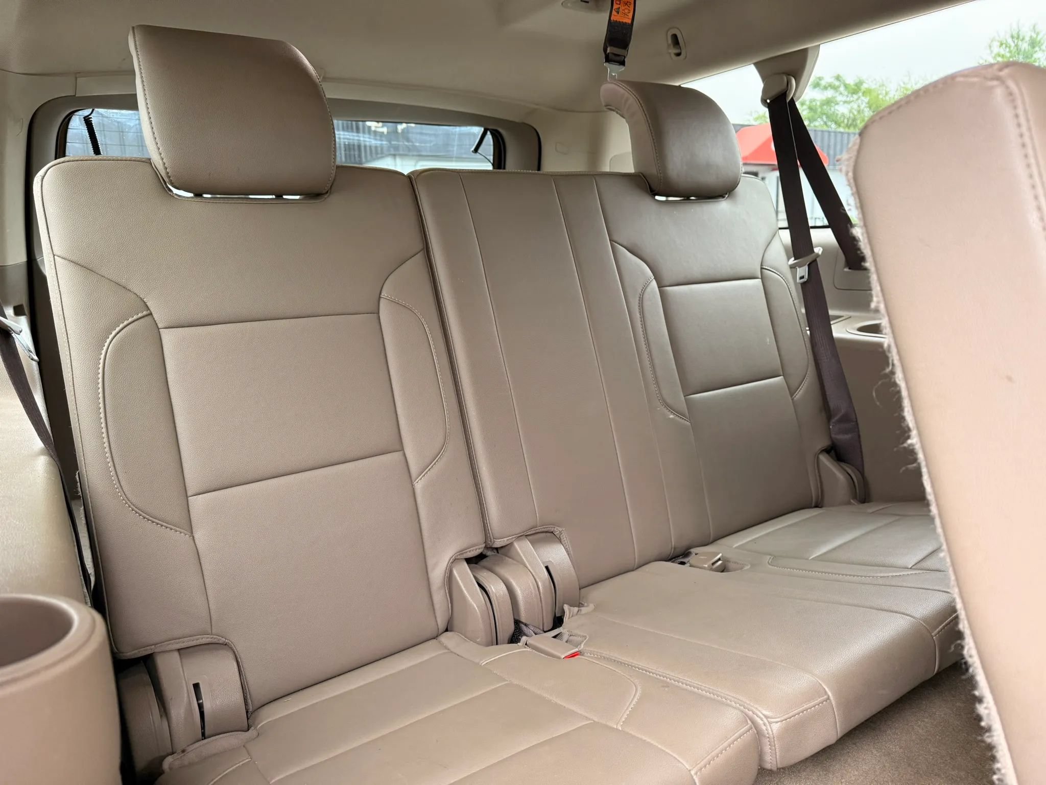 Used 2018 Chevrolet Suburban LT RWD image 40