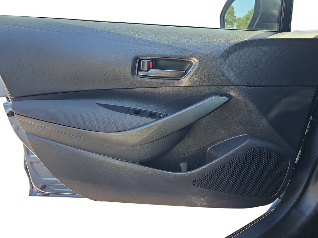 Used 2026 Toyota Corolla LE FWD image 26