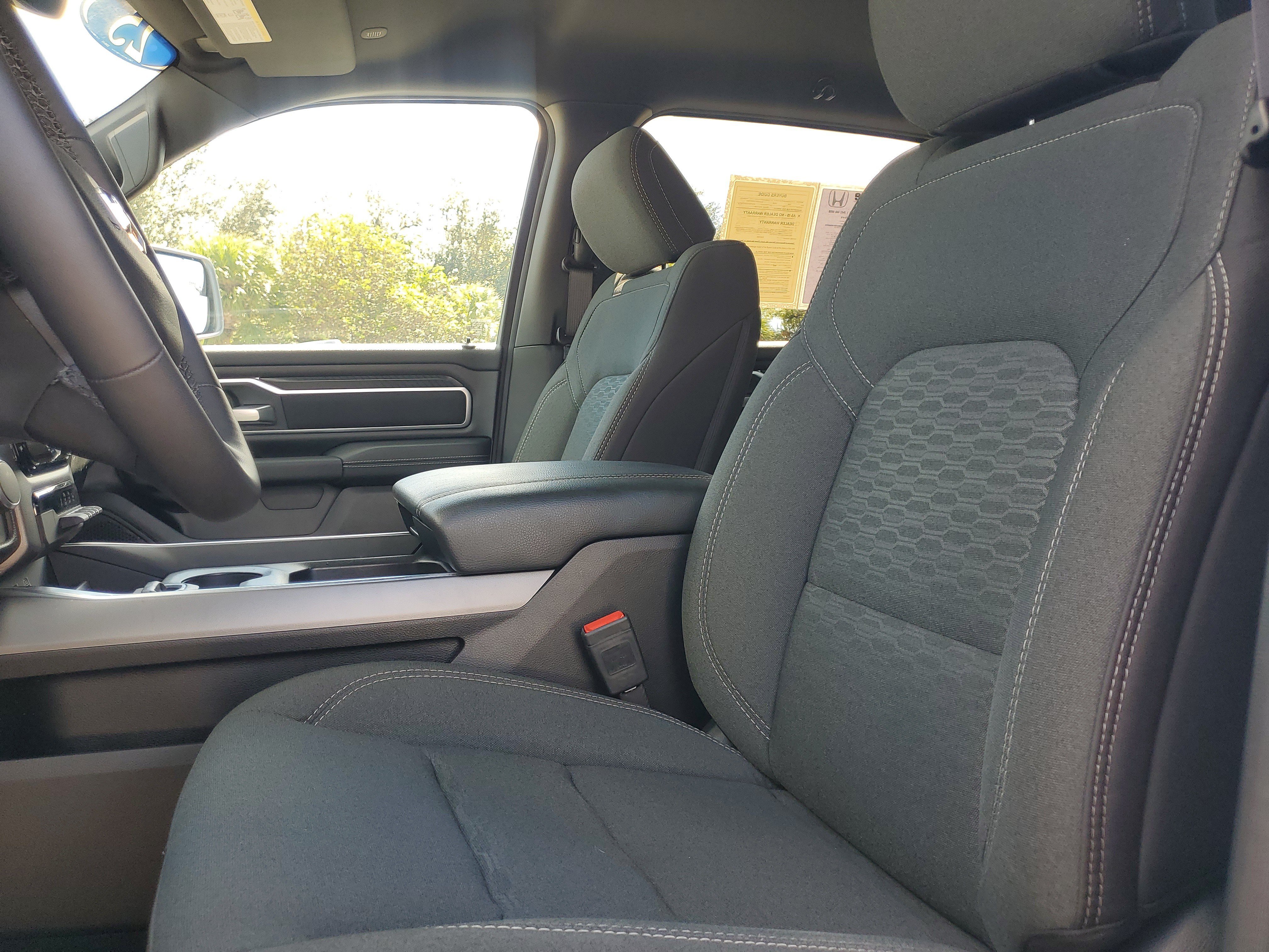Used 2025 RAM 1500 Big Horn AWD/4WD image 22