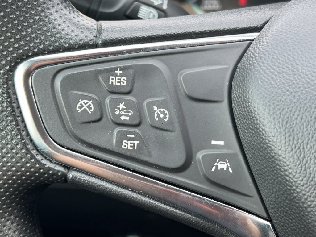 Used 2025 Chevrolet Malibu LT FWD image 18