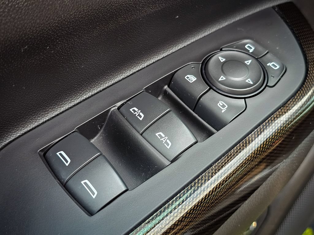 Used 2023 GMC Acadia AT4 w/ Technology Package AWD/4WD image 12