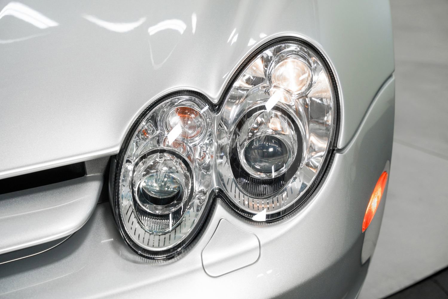 Used 2005 Mercedes-Benz SLR Coupe image 16