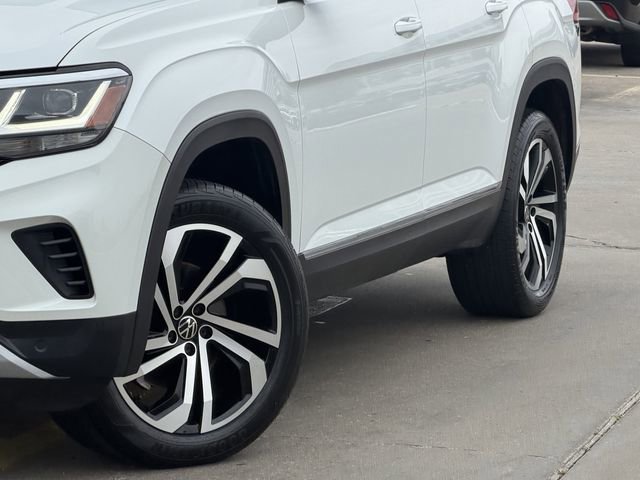 Used 2023 Volkswagen Atlas SEL AWD/4WD image 3