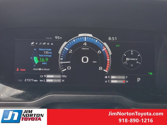 Used 2025 Toyota Tundra Platinum AWD/4WD image 17