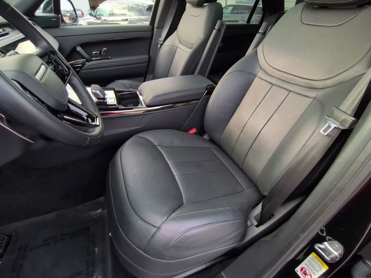 Used 2024 Land Rover Range Rover Sport Dynamic SE AWD/4WD image 16