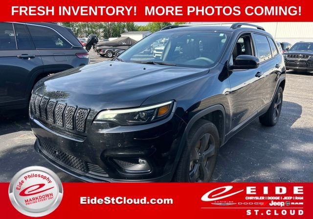 Used 2023 Jeep Cherokee Altitude Lux w/ Lux Elite Package