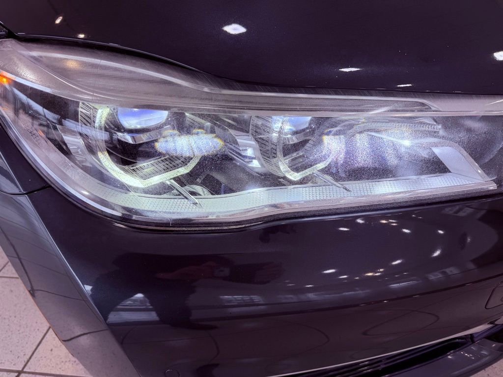 Used 2017 BMW 750i xDrive image 19